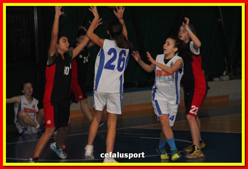 150228 Basket_U13F 062_tn.jpg